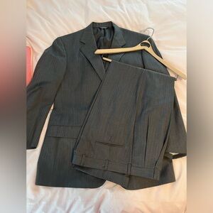 EUC Southwick/Roger Steven’s Suit